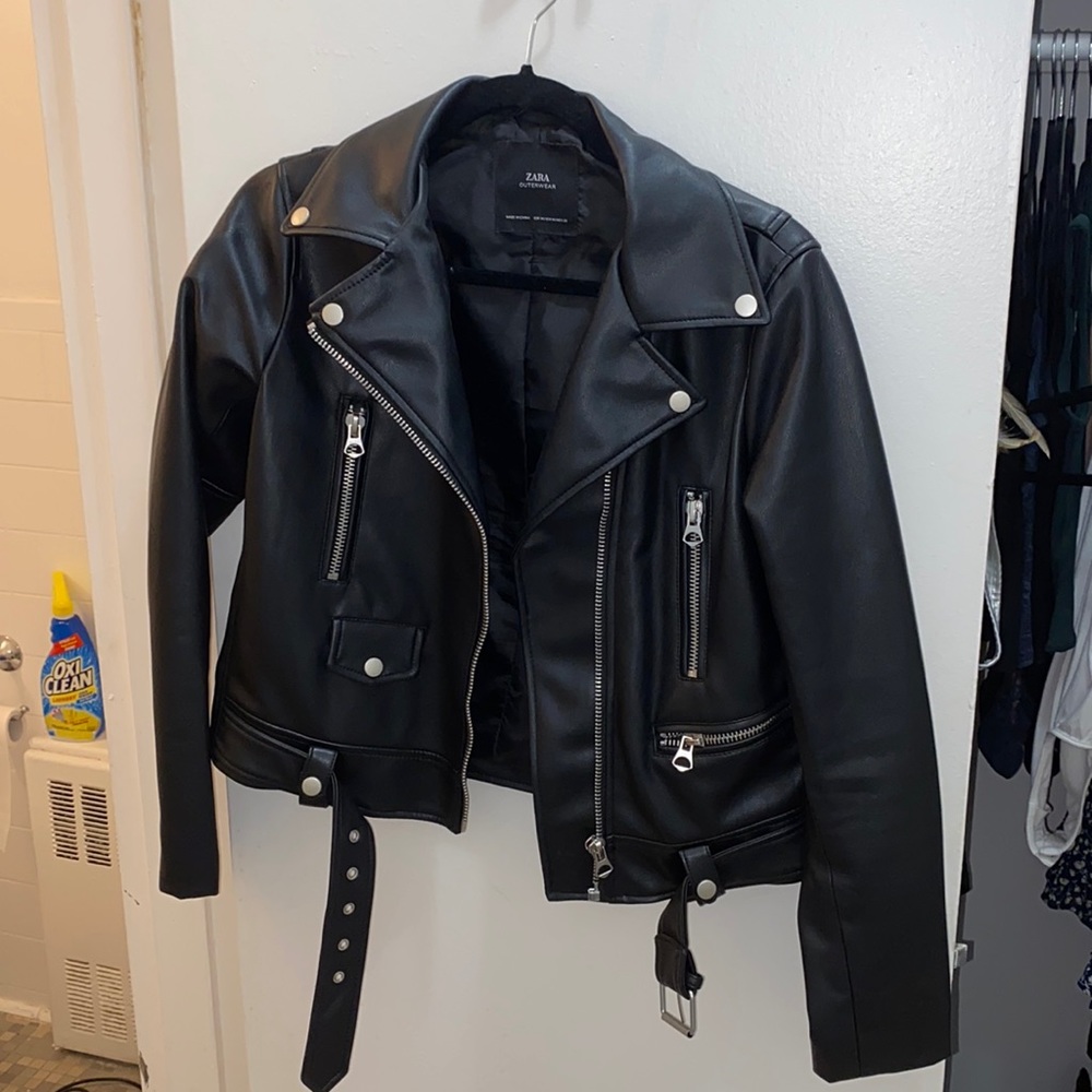 Zara Leather Jacket Size Medium (worn two times!!)